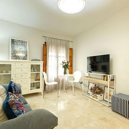 Pajaritos Center Suite By Valcambre Севилья Экстерьер фото