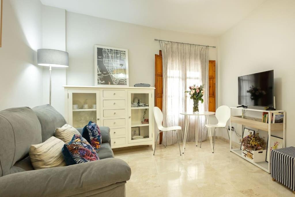 Pajaritos Center Suite By Valcambre Севилья Экстерьер фото